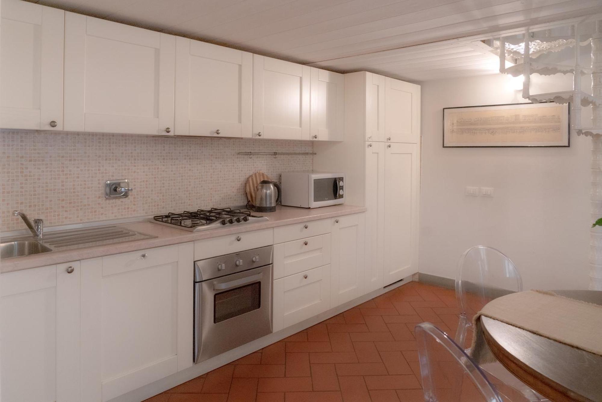 Apartment Rondinelli Charme Bijoux - Elegance In The Heart Of